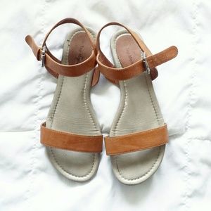 Simple Tan Sandals 8