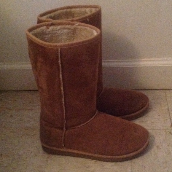 Chestnut boots .. They aren't uggs