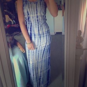 🚫SOLD🚫NWT blue tie die maxi