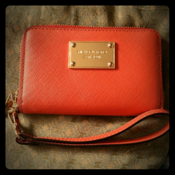 Michael kors peach wallet