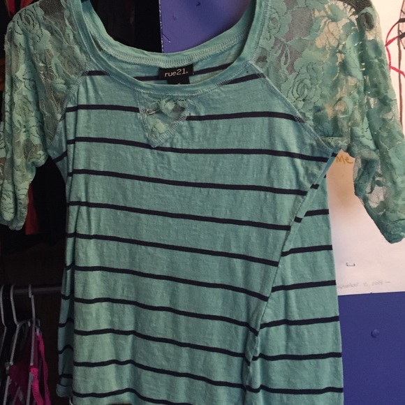 Cute stripped shirt