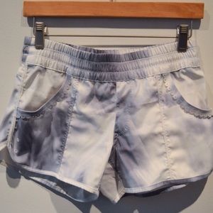Lululemon Paradise short shorts!