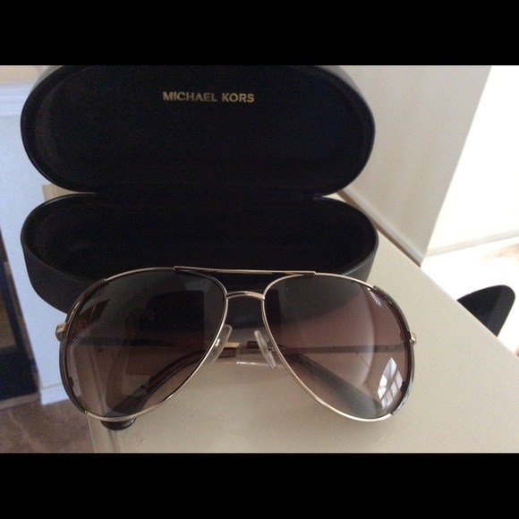 SOLD❗️❗️❗️❗️Michael kors aviators