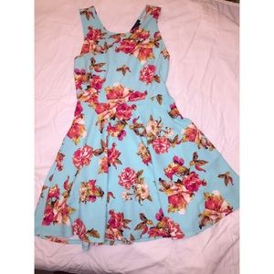 SALE!!!!!! 🎉🎉🎉Rose printed skater dress