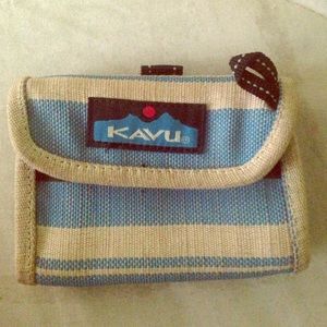 Tri-fold Kavu wallet!