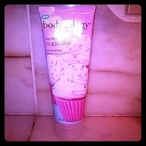 Bodycology Vanilla Cupcake Nourishing Body Cream