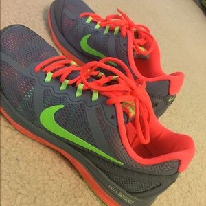 Nike Dual Fusion Shoes