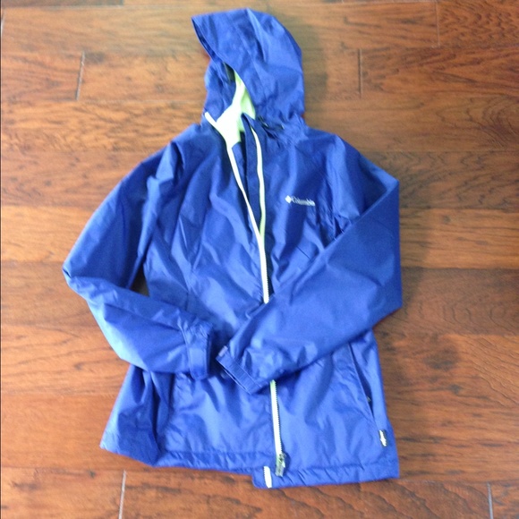 SOLD-//Columbia rain /Spring jacket. Never worn