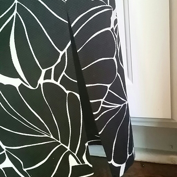 Skirt - Picture 4 of 4