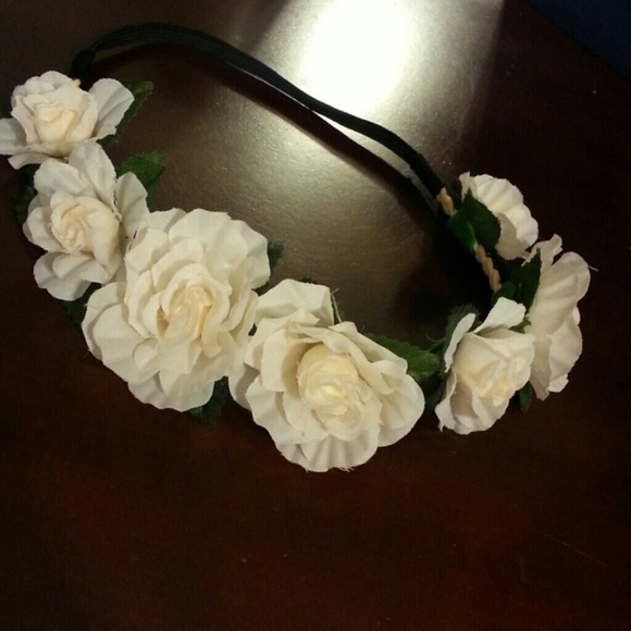 White flower crown