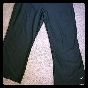 2 Pairs Of Nike Dri Fit Capris (Grey & Black)