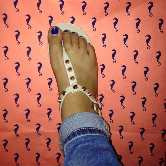 Express Stud Sandals - Picture 4 of 4