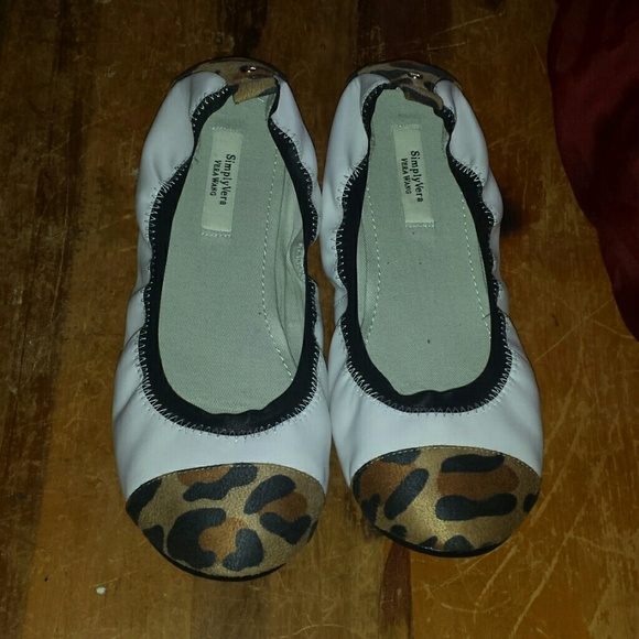 Vera Wang Shoes - Flats