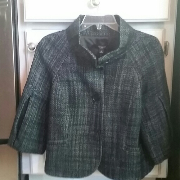 Suit - Picture 3 of 4