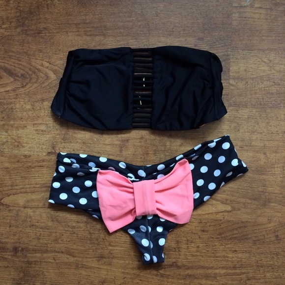 ✨SUPER CUTE bathing suit set✨