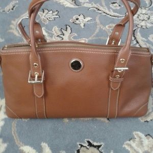 Dooney and Bourke**hold for redquita