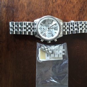 Michael kors silver boyfriend watch