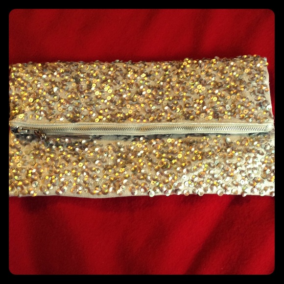 Sequined silver metallic clutch - Picture 1 of 4