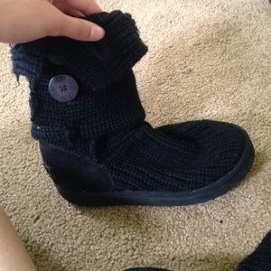 black uggs size 7