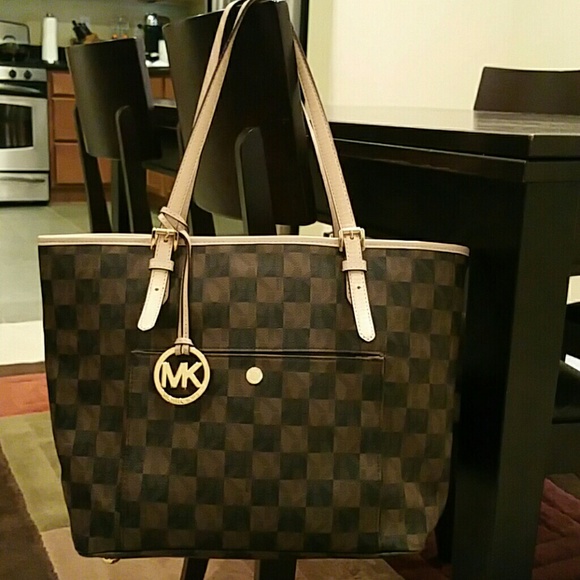 Michael Kors Handbags - MICHAEL KORS TOTE