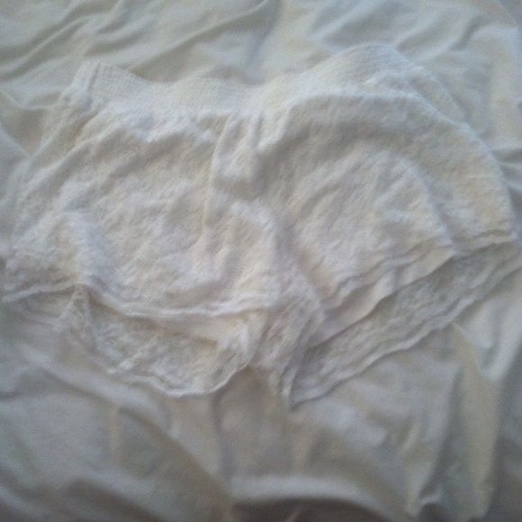 Hollister Pants - White lace shorts
