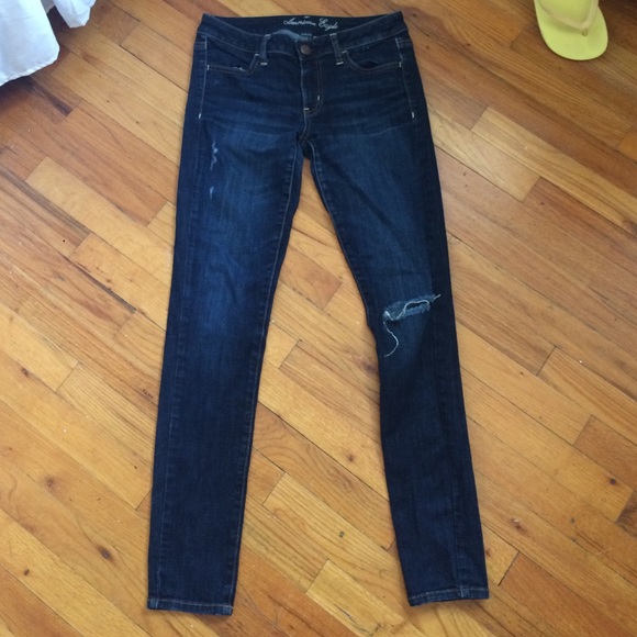 American Eagle skinny jegging
