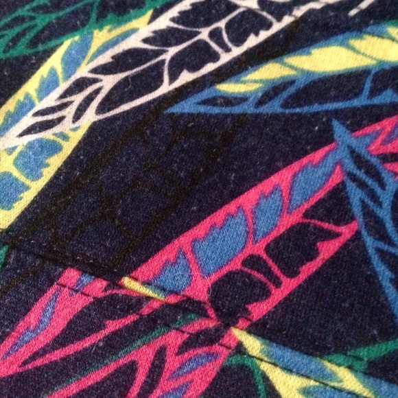 Bodycon Mult Colored Leaves Mini - Picture 16 of 16