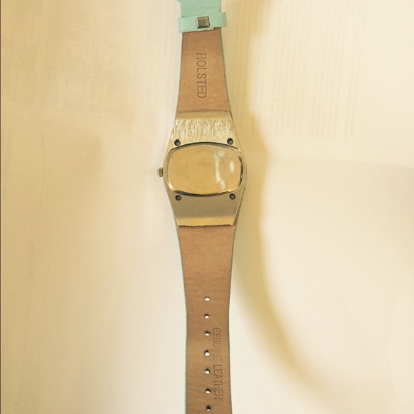 Watch - Picture 2 of 3