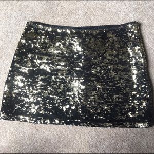 NEW 💛 F21 Sequin Mini Skirt
