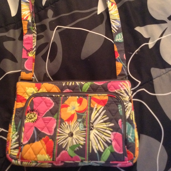 Vera Bradley crossbody in jazzy blooms pattern.