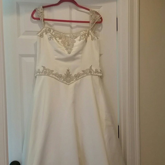 Wedding dress