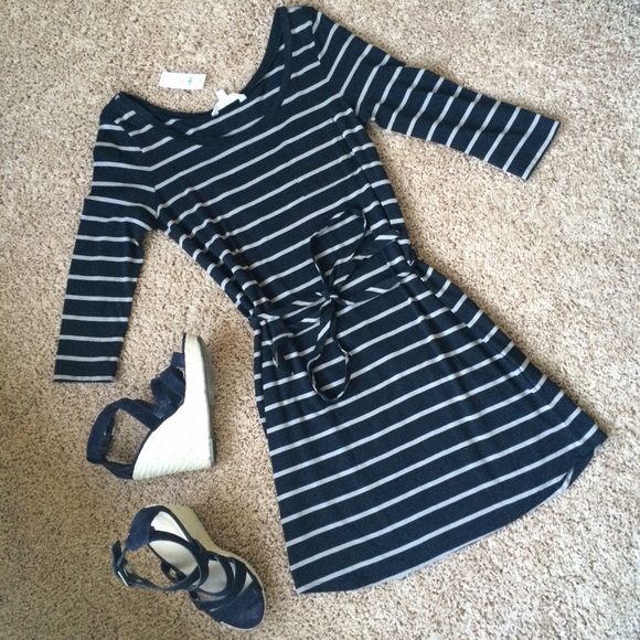 Banana Republic Dresses & Skirts - NWT BR striped dress