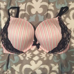 Victorias Secret very sexy push up 32 DDD
