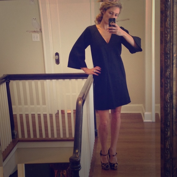 Size 2 Black Diane Von Fustenburg A-line dress