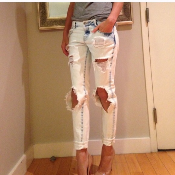 Zara Ripped Boyfriend Jeans