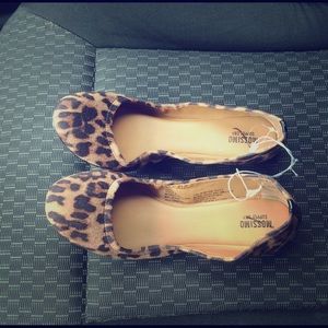 Leopard print suede flats
