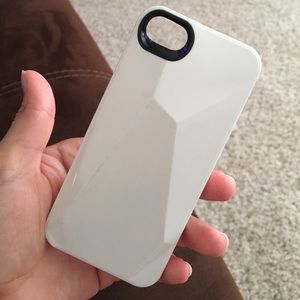 White Marc by Marc Jacobs iPhone 5/5s case