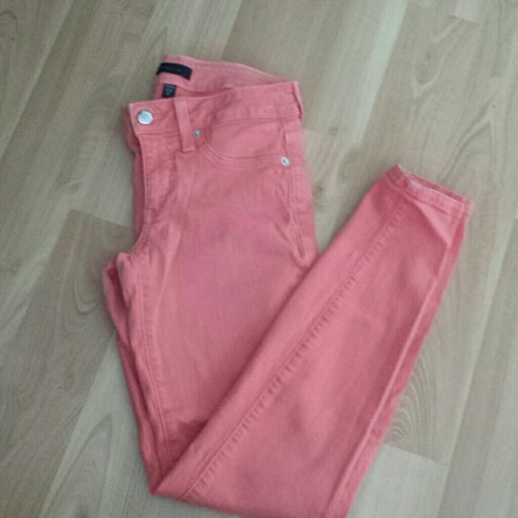 BEBE SKINNY JEANS