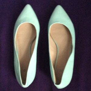*TRADED* Sea foam flats