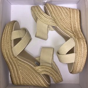 Steve Madden Eira Natural-Colored Wedges