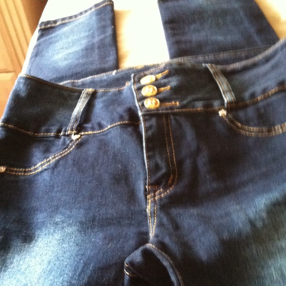 Dark blue jeans. For Woman..(Reduced price)