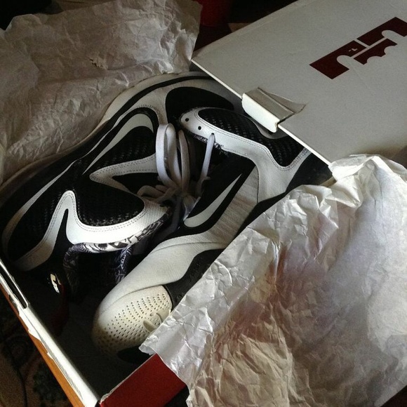 *SOLD* Lebron 9 "Freegum" - Picture 1 of 1