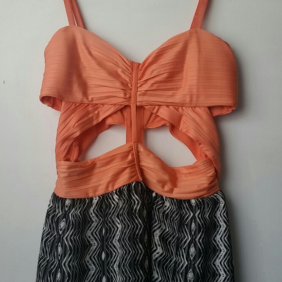 2b bebe dress - Picture 2 of 2