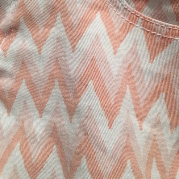 Chevron shorts - Picture 2 of 2