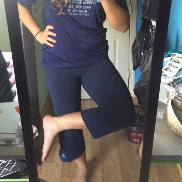 Flared Adidas - Picture 3 of 3