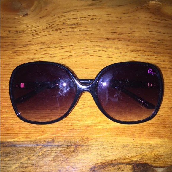 Betsey Johnson sunglasses