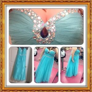 Adorable Debs Formal Dress!