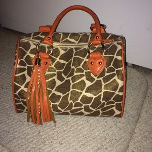 GIRAFFE PRINT PURSE