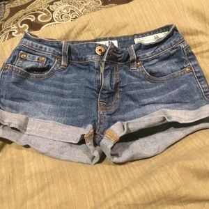 Bullhead jean shorts