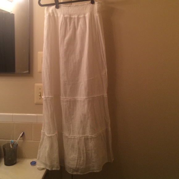 White maxi skirt